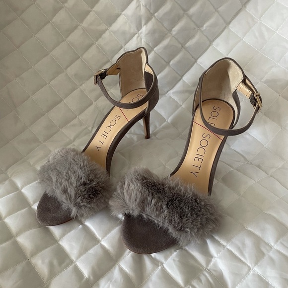 New Sole Society Annaya Furry Heels 6.5 - Picture 2 of 5